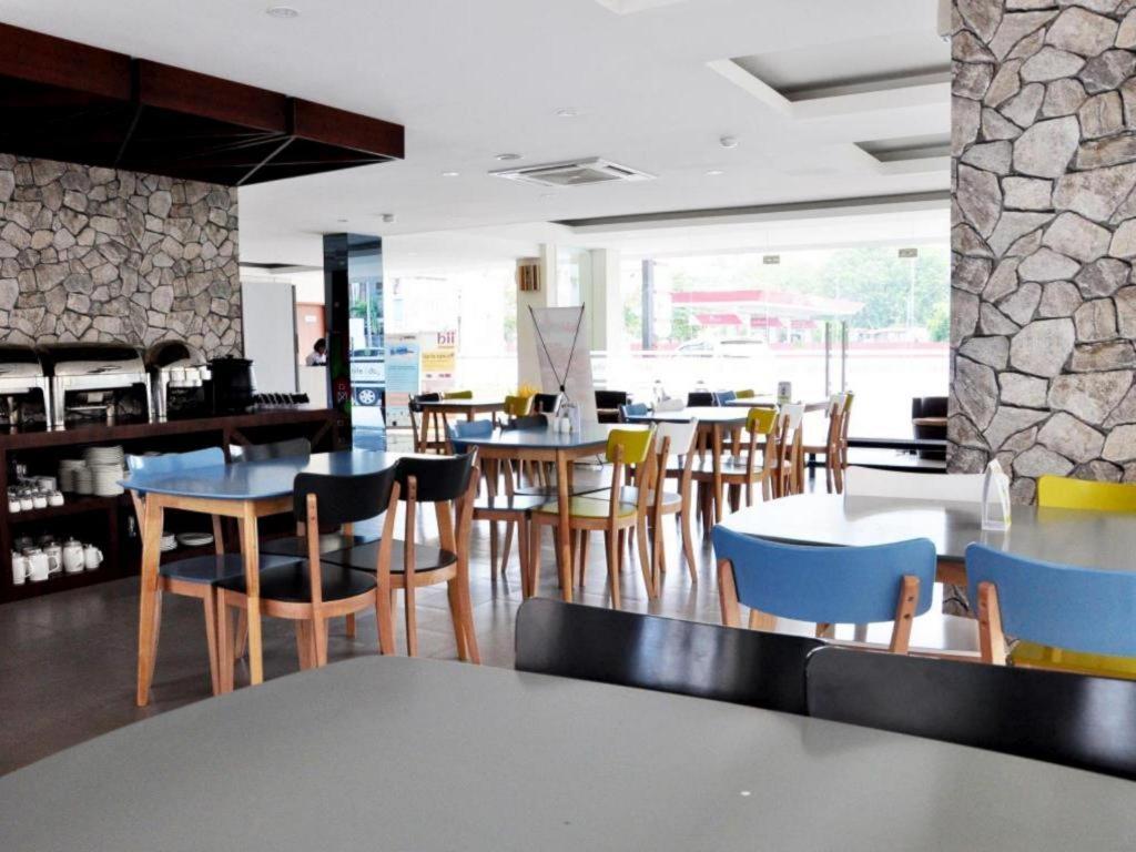 Hotel Nite And Day Batam Jodoh Square Esterno foto