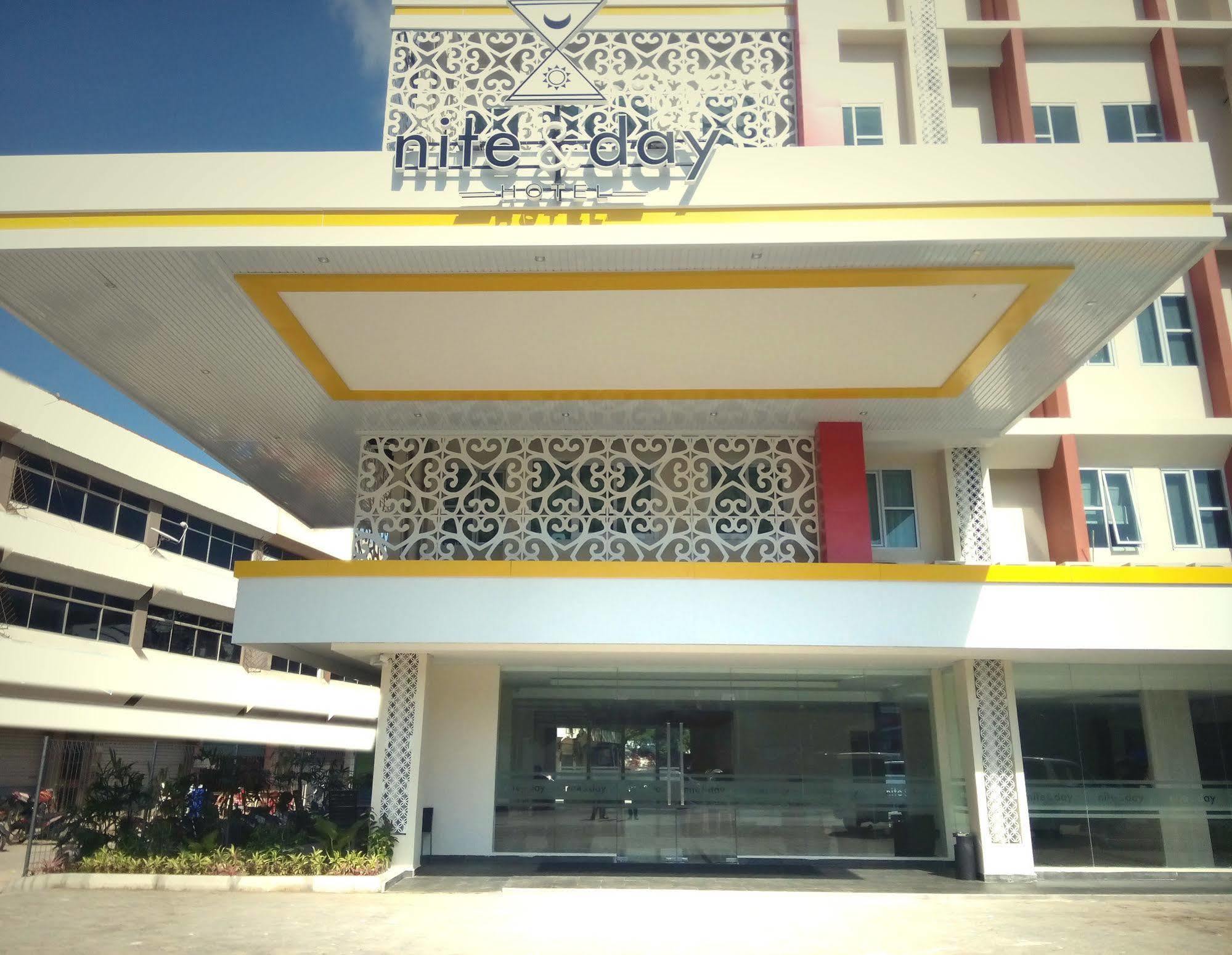 Hotel Nite And Day Batam Jodoh Square Esterno foto