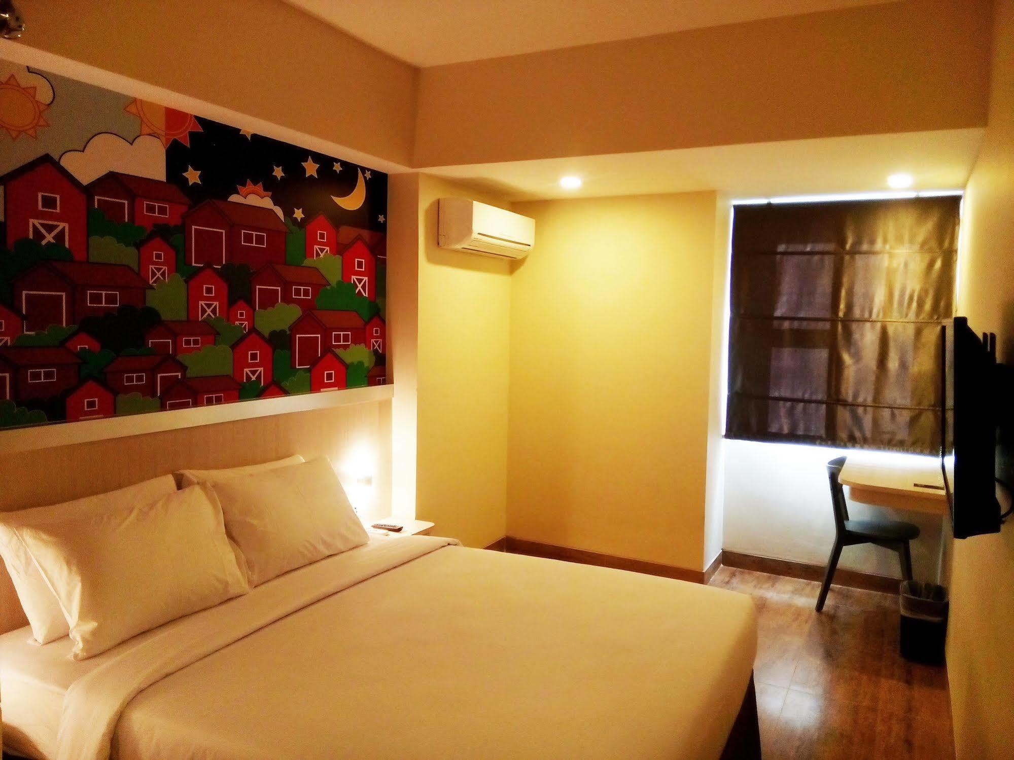 Hotel Nite And Day Batam Jodoh Square Esterno foto