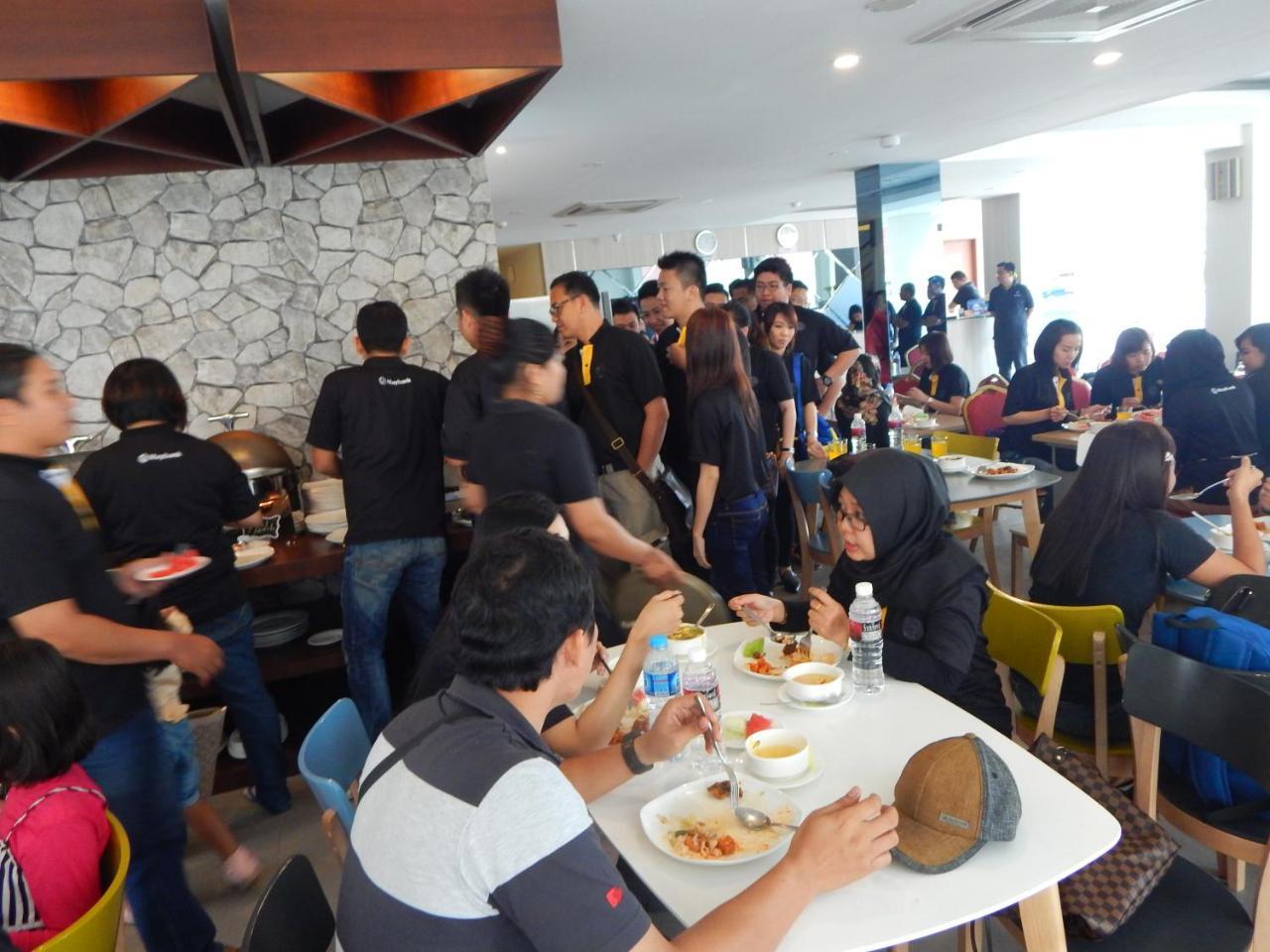 Hotel Nite And Day Batam Jodoh Square Esterno foto